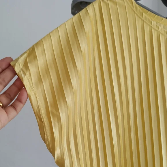 Zara Pleated top - Picture 4 of 12